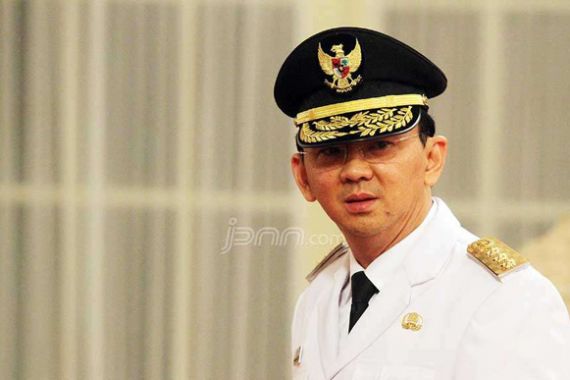 Ahok Tak Boleh Lagi Gunakan Perda Nomor 8/2007 Untuk Tertibkan PKL - JPNN.COM