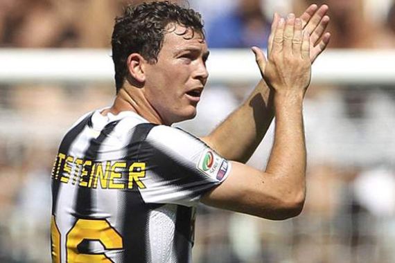 Juventus Ikat Lichtsteiner Hingga 2017 - JPNN.COM