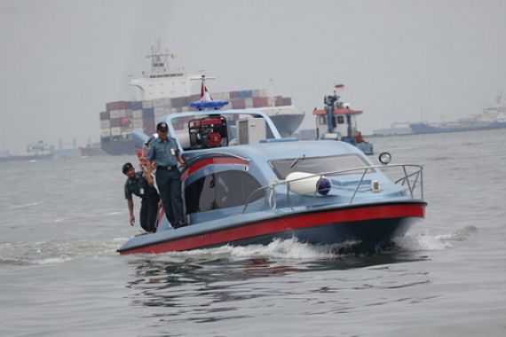 KKP Tangkap Kapal Ikan yang Nyamar Pakai Bendera Indonesia - JPNN.COM