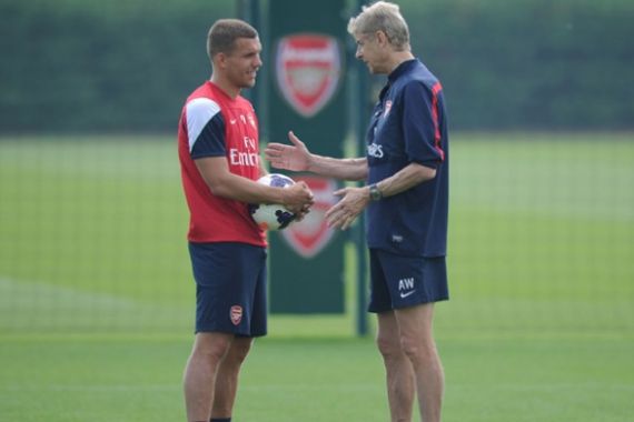 Podolski Beber Unek-Unek soal Wenger - JPNN.COM