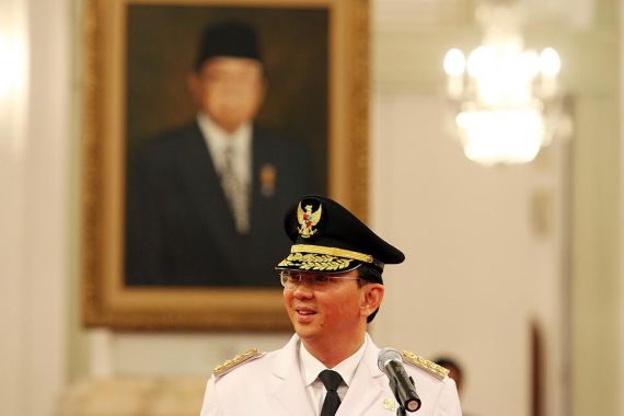 Ahok tak Tega Cabut Listrik Rumah Warga di Lahan Ilegal, Kenapa? - JPNN.COM