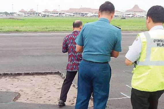 Runaway Juanda Rusak, AP Berkilah Karena Hujan - JPNN.COM