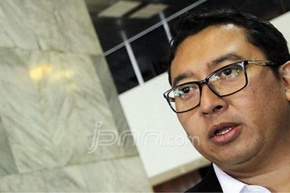 Fadli Zon: Memangnya Malaikat dan Tuhan saja Bisa Periksa KPK - JPNN.COM