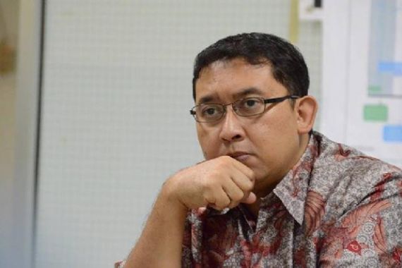 Fadli Zon Ingatkan Jokowi Bahaya Pengangkatan Badrodin - JPNN.COM