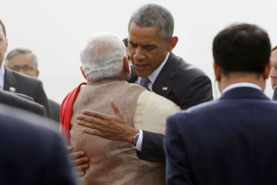 Obama Dipeluk Modi - JPNN.COM