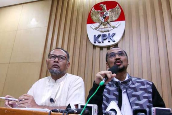 Jokowi Didesak Pecat Tiga Pimpinan KPK - JPNN.COM