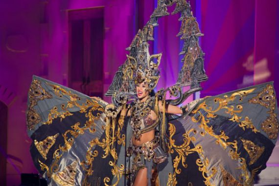 Kostum Borobudur Terbaik di Miss Universe 2014 - JPNN.COM