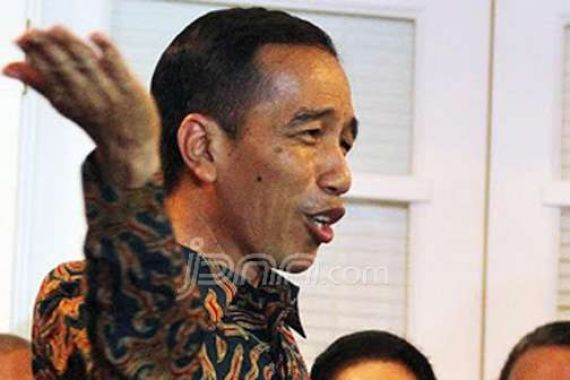 Boyong Tim Kampanye ke Istana, Jokowi Haus Pencitraan? - JPNN.COM
