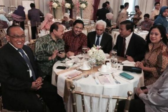 Foto Akrab Prabowo-Puan, Fahri: Jangan Dipolitisir - JPNN.COM