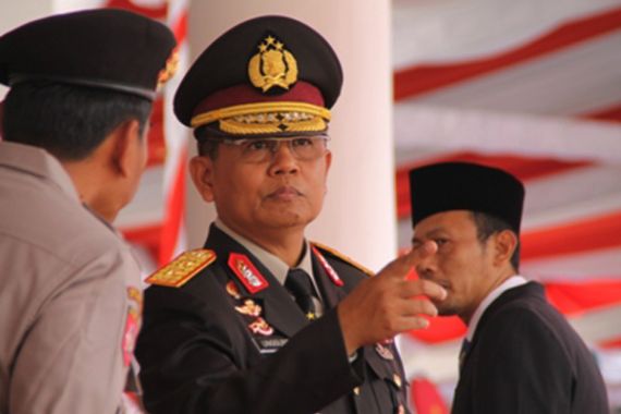 Aduh, Bus Polisi Tabrak Gadis hingga Tewas di Depan Mabes Polri - JPNN.COM