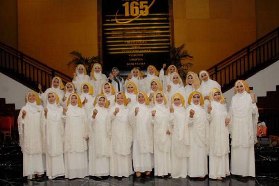 Tabina 165, Pejuang Wanita Berselawat Lewat Lagu - JPNN.COM