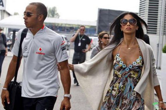 Asmara Lewis Hamilton dan Nicole Scherzinger Kandas - JPNN.COM