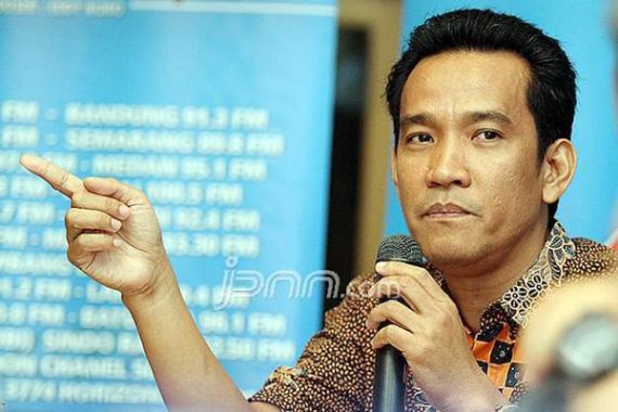 Jokowi Tak Akan Turun Takhta Hanya Karena Tolak Lantik BG - JPNN.COM