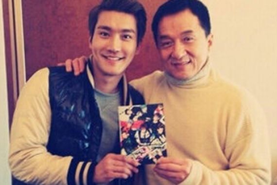 Kebanggan Siwon Suju Bersama Jackie Chan di Jet Pribadi - JPNN.COM
