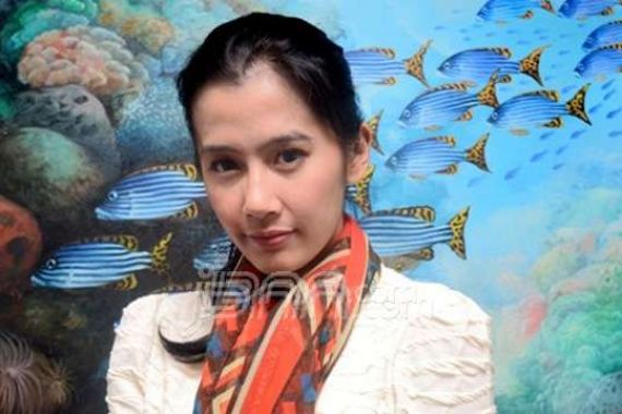 Pernah Dikasari Pacar, Artis Ayu Ini Sudah Punya Cowok Lagi - JPNN.COM