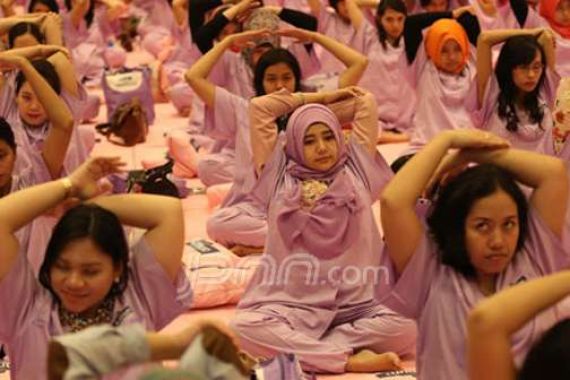 Mengenal Senam Ibu Hamil: Gerakan Yoga - JPNN.COM