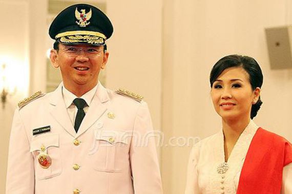 Istri Ahok Pun Hanya Tersenyum sambil Bilang: Tergantung - JPNN.COM