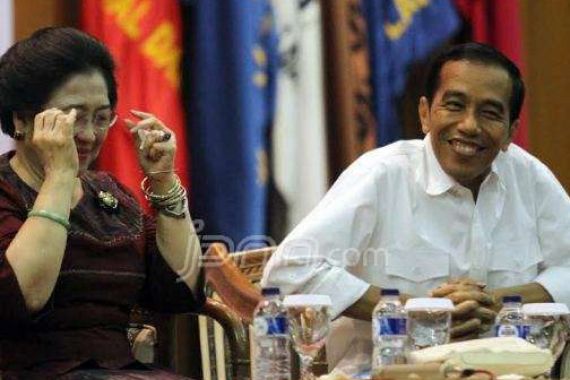 Datang ke Kongres, Jokowi Bantah untuk Perbaiki Hubungan dengan PDIP - JPNN.COM