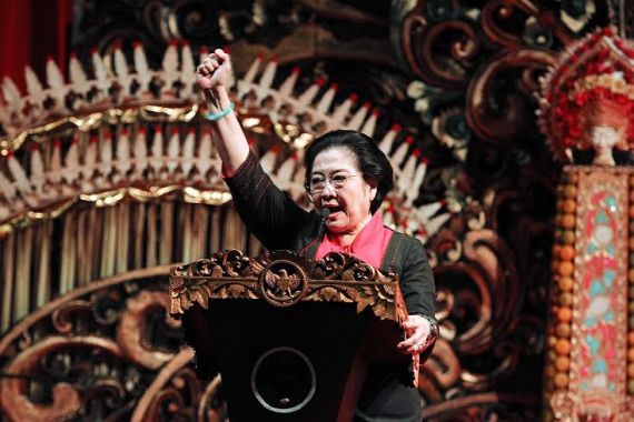 Tok...Tok...Tok, Megawati Pimpin PDIP untuk 5 Tahun Lagi - JPNN.COM