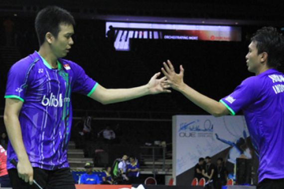 Sempat Terjungkal, Ahsan/Hendra Lolos Perempat Final - JPNN.COM