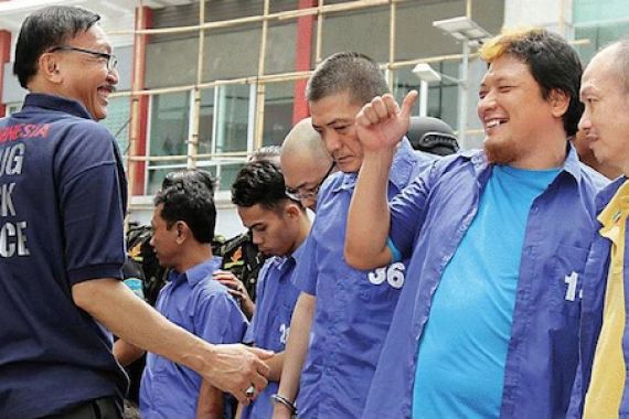 Didesak Percepat Eksekusi Mati Freddy, Jaksa Agung Pilih Tunggu - JPNN.COM