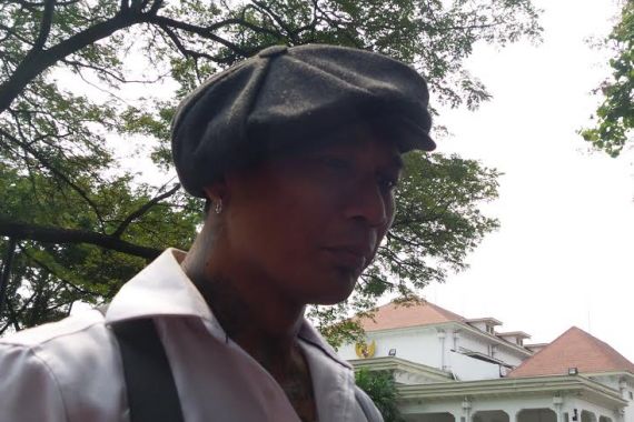 Tolak Reklamasi Teluk Benoa, Punker Ini Temui Jokowi di Istana - JPNN.COM