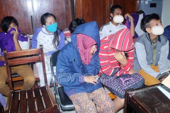 Cerita Siswi tak Berbusana Bareng Pacar saat Dirazia Satpol PP - JPNN.COM