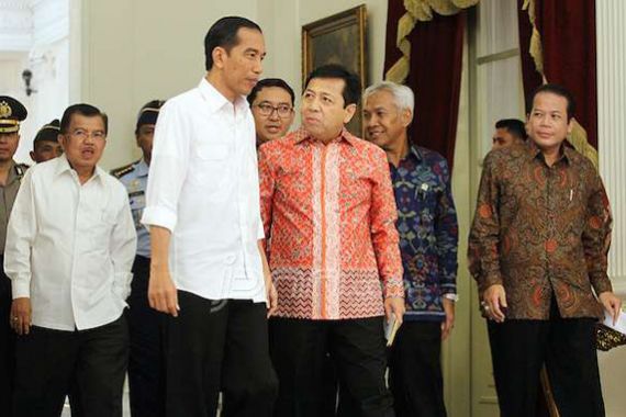 Effendi Simbolon Sebut Kemampuan Jokowi Sangat Terbatas - JPNN.COM