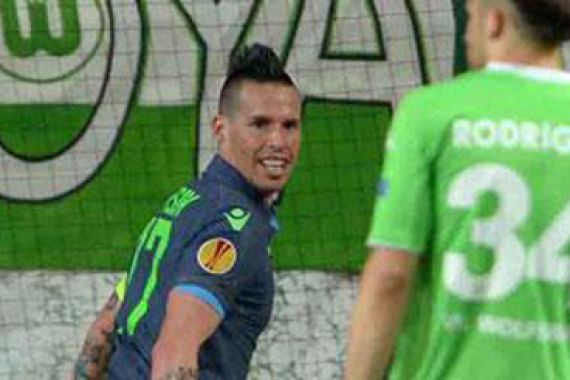 Babak Pertama, Napoli Terus Ditekan Wolfsburg - JPNN.COM