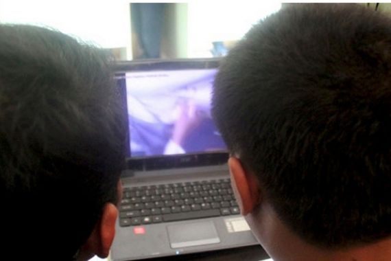Gubernur Frans Lebu Prihatin Pelajar Ikuti Lomba Bikin Video Panas - JPNN.COM