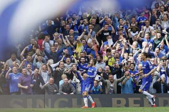 Chelsea Rengkuh Trofi Juara Premier League 2014/2015 - JPNN.COM