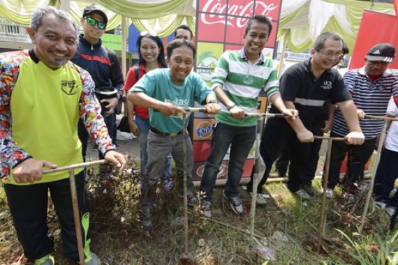 Memaknai Hari Bumi dengan Aksi Penanaman Pohon - JPNN.COM