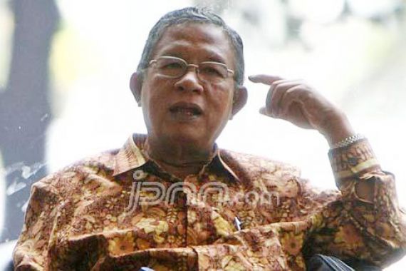 Setelah Velix Wanggai, Darmin Nasution juga Mundur dari Tim Transisi - JPNN.COM