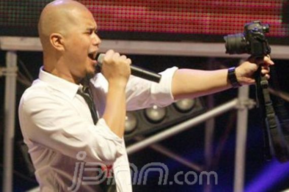 Artis AA Bikin Ahmad Dhani Penasaran - JPNN.COM