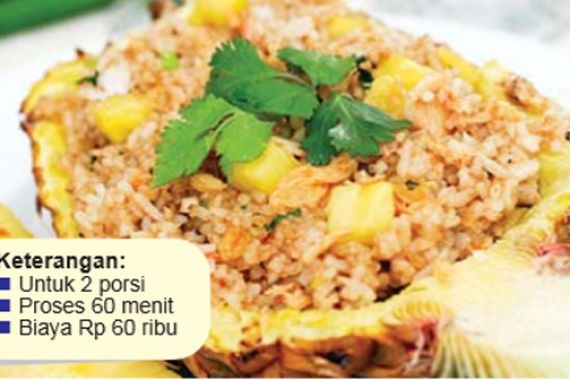 Menyajikan Nasi Goreng Nanas - JPNN.COM