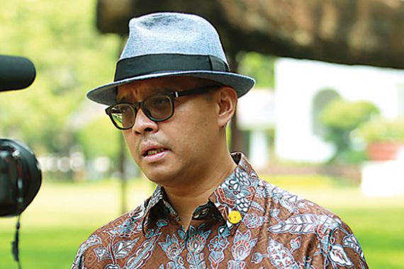 Istana Pastikan Sukardi dan Teten Bukan Juru Bicara Jokowi - JPNN.COM