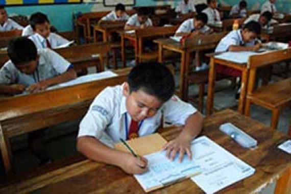 Dinas Pendidikan DKI Distribusikan Naskah Soal UN SD ke Lima Titik - JPNN.COM