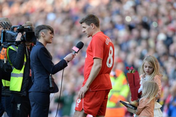 Gerrard: Saya Ingin jadi Setengah Ferguson, Setengah Wenger - JPNN.COM