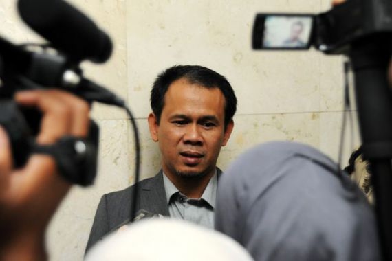 Politikus PKS: Reshuffle Bukan Solusi, Jokowi yang Harus Dievaluasi - JPNN.COM