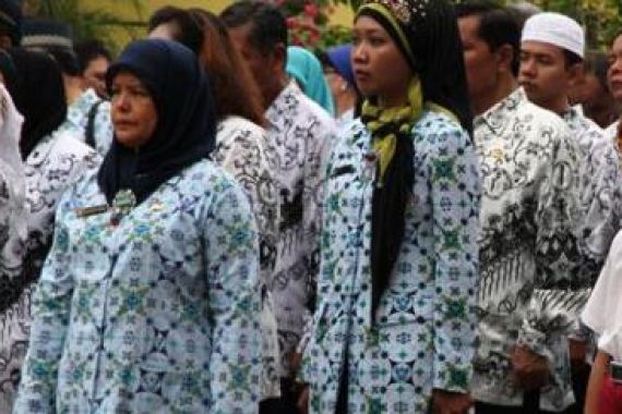 Insentif Belum Cair, Dua Ribu Guru Ancam Demo - JPNN.COM