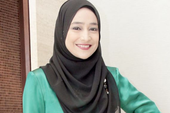 Tafakur Bikin Cindy Fatika Sari seolah Baru Masuk Islam - JPNN.COM