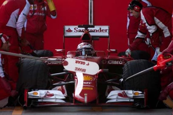 Bos Ferrari Beberkan Masalah Utama Kimi - JPNN.COM