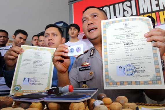 Ide Bikin Ijazah Palsu Muncul Lantaran Mau Bantu Teman Mencari Kerja - JPNN.COM