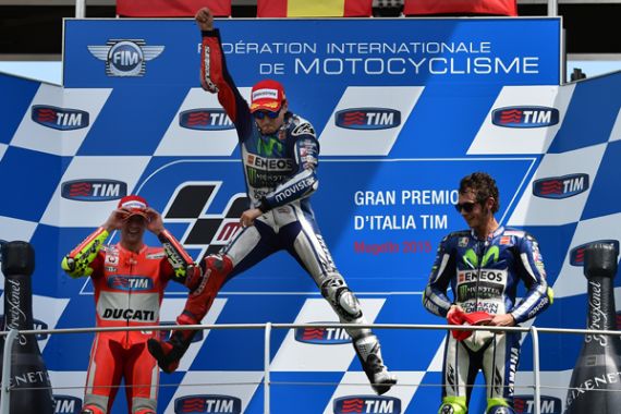 MotoGP Italia: Lorenzo Juara, Rossi yang Jadi Bintang - JPNN.COM