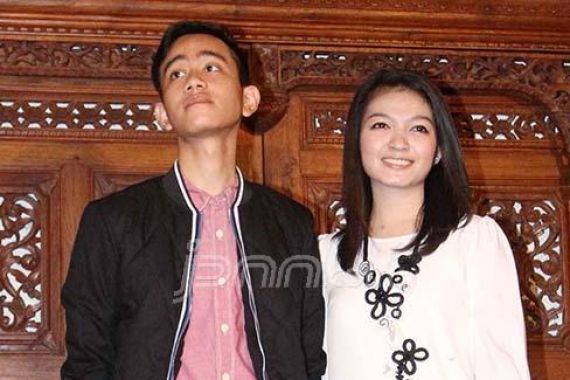 Pernikahan Anak Jokowi Dinilai Tabrak Aturan MenPAN-RB, Ini Kata Istana - JPNN.COM