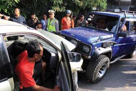 Di Jalan Trunojoyo, Taft 'Terkam' Panther, 1 Tewas - JPNN.COM