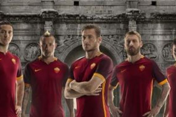 Inilah Jersey Anyar Roma, Usung Semangat Tentara Romawi - JPNN.COM