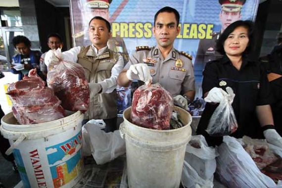 Katanya Daging Sapi, kok Harganya tak Sampai Rp 100 Ribu? Eh...Daging Celeng - JPNN.COM