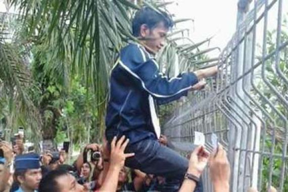 Berkas Mario Sang Penyusup ke Pesawat Garuda Dilimpahkan ke Kejagung - JPNN.COM