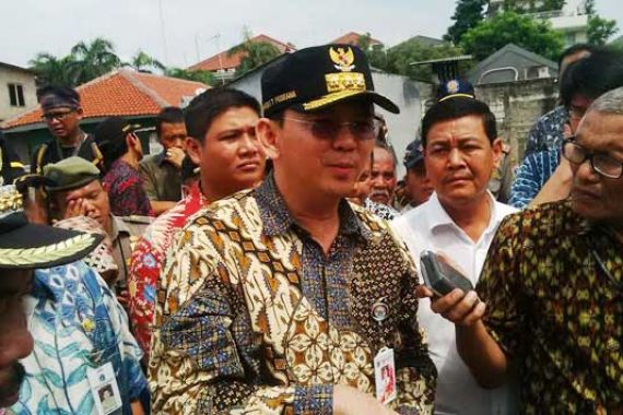 Cerita Ahok Perintahkan Ajudan Pungut Sampah di Kompleks Istana - JPNN.COM